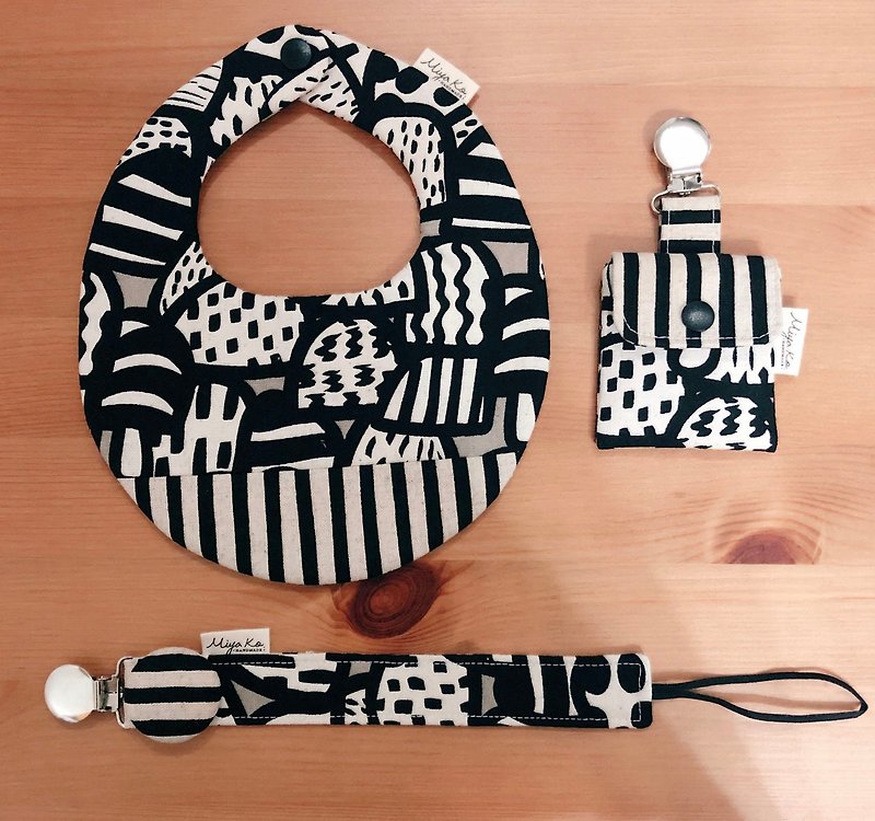 Six-fold yarn/modeling bib/hand-made baby bib/safe talisman bag/nipple clip/full moon gift box - ของขวัญวันครบรอบ - ผ้าฝ้าย/ผ้าลินิน 