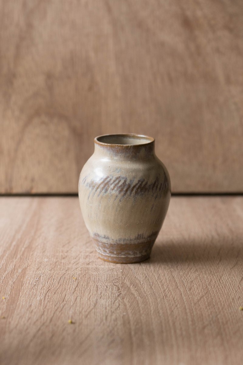 Off white stoneware vase - Pottery & Ceramics - Pottery White