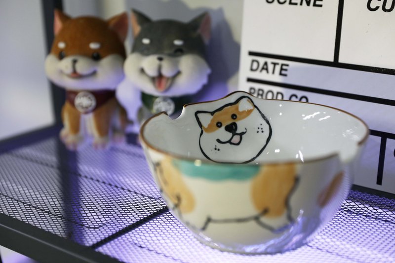 Shiba Inu University-Shiba Inu Creative Bowl and Shiba Inu Shaped Large Noodle Bowl Gifts - จานและถาด - ดินเผา สีกากี