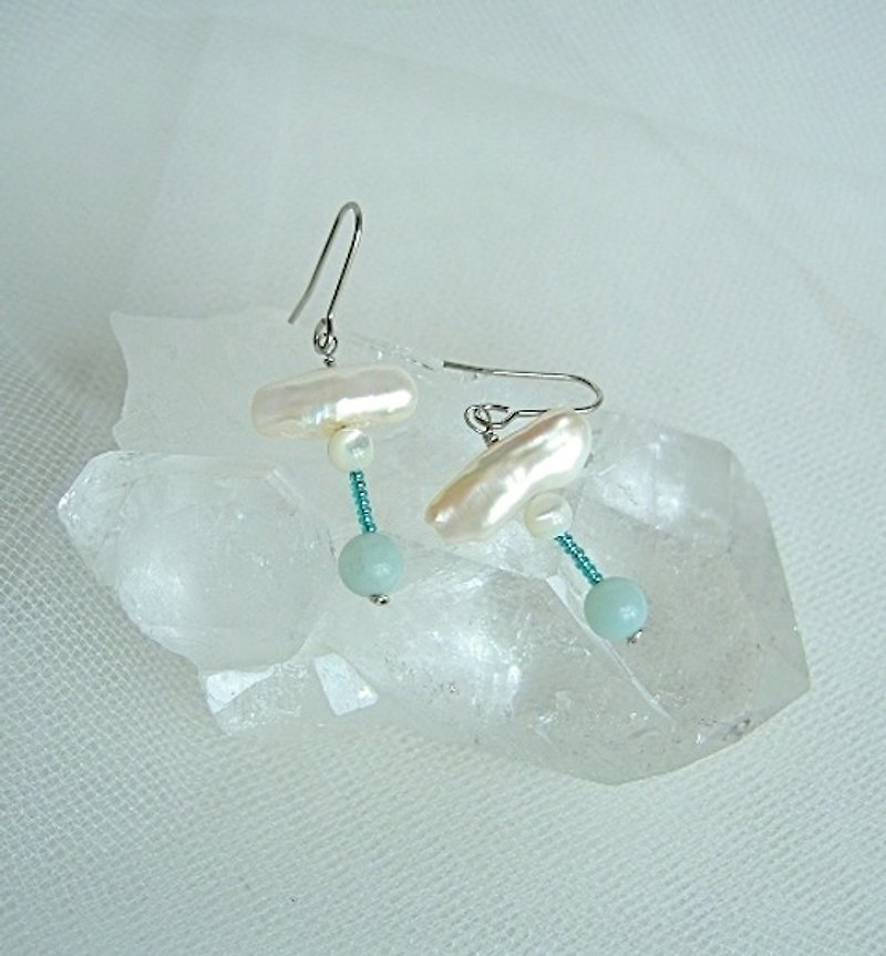 Composition earrings 1