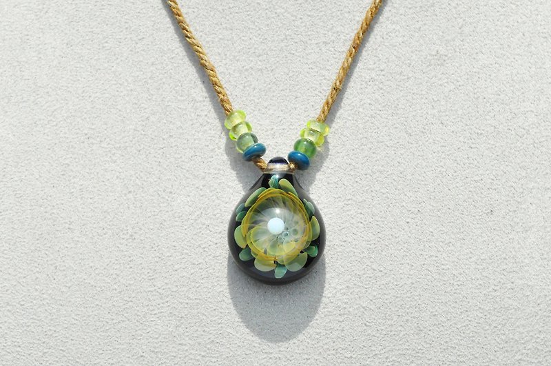 【Eternal Tip】 Glass Pendant Opal