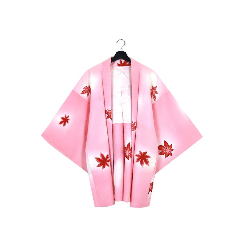 Back to Green :: Japan back kimono feather weave doll pink tender maple leaf vintage kimono (kc-10) - เสื้อแจ็คเก็ต - ผ้าไหม สึชมพู