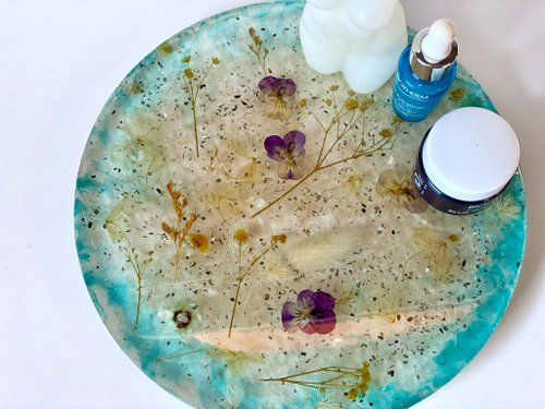 ResinArtKeti Aizen display flowers tray for bathroom decoration. 浴室 藍染 託盤 婚禮佈置