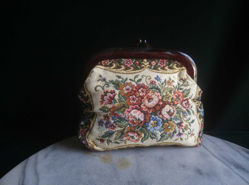 Glorious Era OLD ERA_Early second-hand European jacquard clutch bag - กระเป๋าคลัทช์ - วัสดุอื่นๆ 