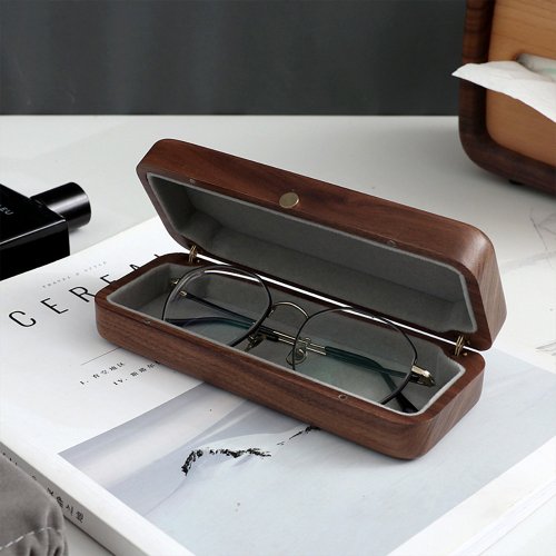 GERNOTLINDNER メガネケース　木製　Made in Germany 500x0.jpg