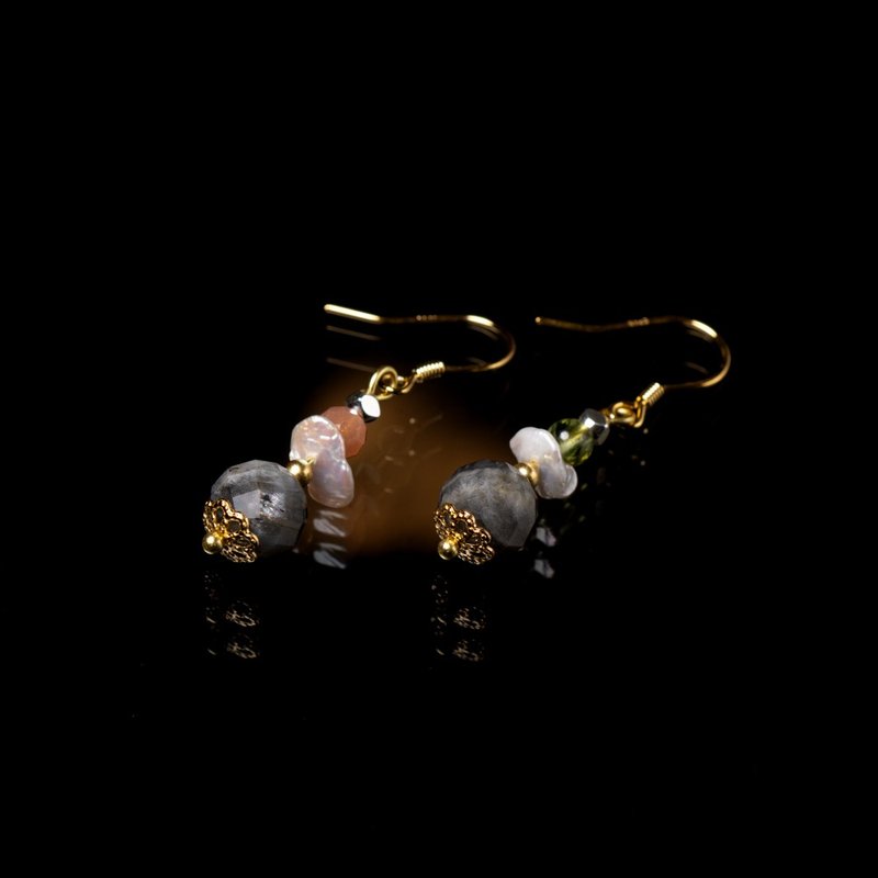 Osha L Labradorite Pearl Hook Earrings E0021 - ต่างหู - เครื่องเพชรพลอย 