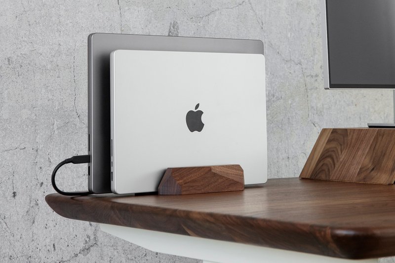 Dual Laptop Dock - MacBook vertical stand for two laptops - 電腦配件 - 木頭 咖啡色