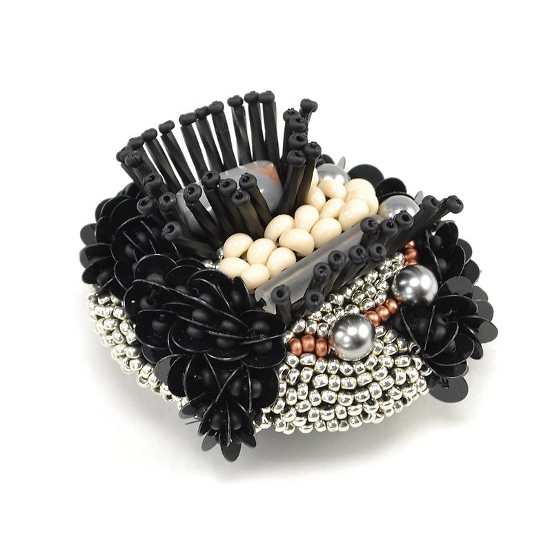 black and silver circle beads brooch brooch, statement and sparkly brooch 5 - เข็มกลัด - พลาสติก สีดำ