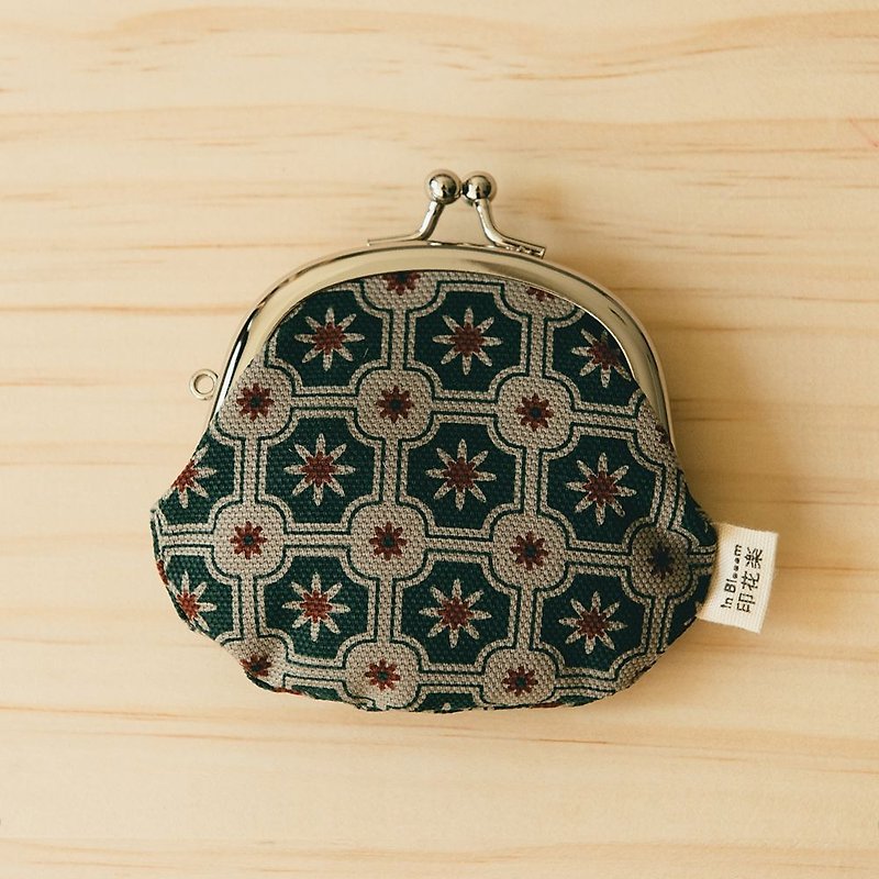 3.3" Clasp Frame Bag/Old Ceramic Tile No.2/Garden Topiary - Coin Purses - Cotton & Hemp Multicolor