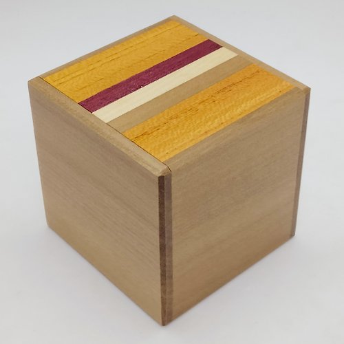 Japanese Puzzle Box OKA ７回仕掛けキューブ秘密箱 天然木 からくりパズル箱 箱根細工