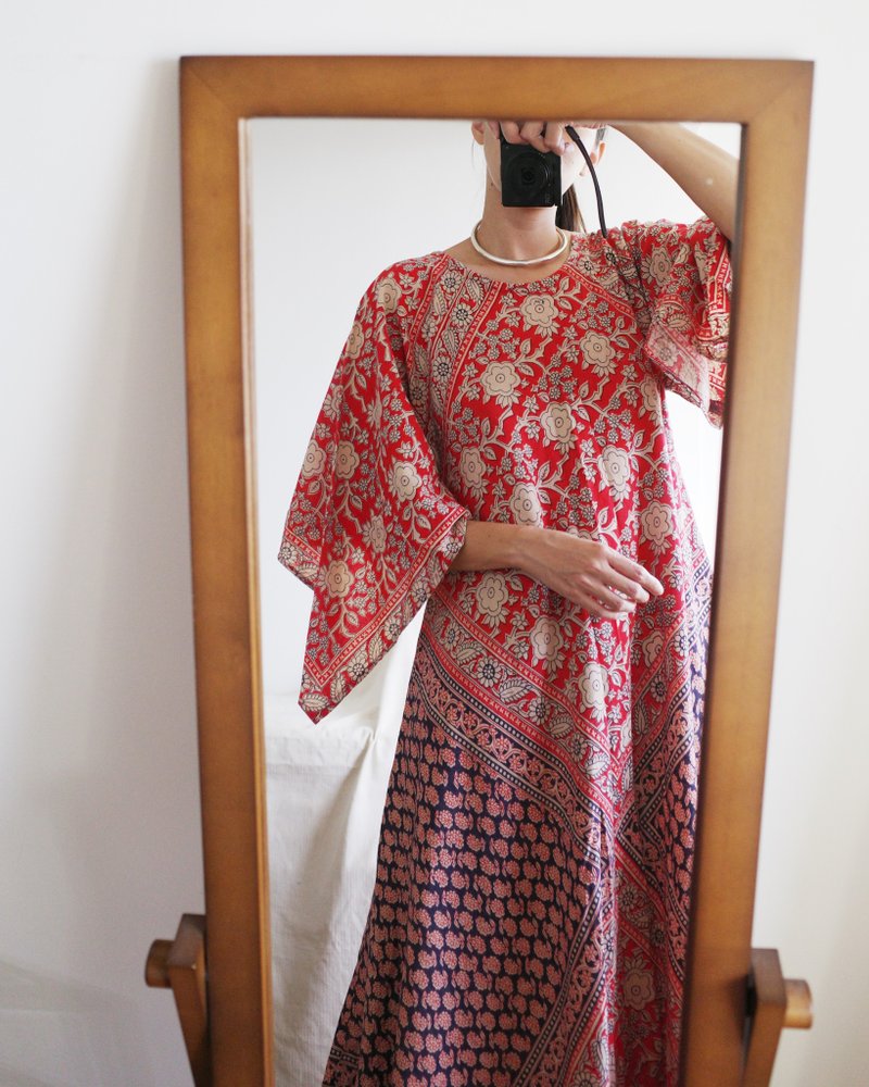 Hippie vintage 70s classic angel sleeve Pakistani hand stamped flower robe dress - ชุดเดรส - ผ้าฝ้าย/ผ้าลินิน 