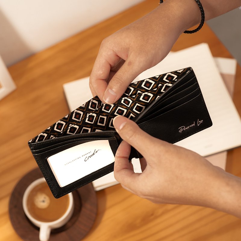 Crudo Leather | Senzaltro Short Wallet - Saffiano Black Monogram (Personalised) - กระเป๋าสตางค์ - หนังแท้ สีดำ