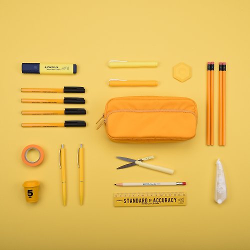 小津製 Pouch+ 防水大容量多功能學生筆袋 化妝收納斜挎小包 黃色
