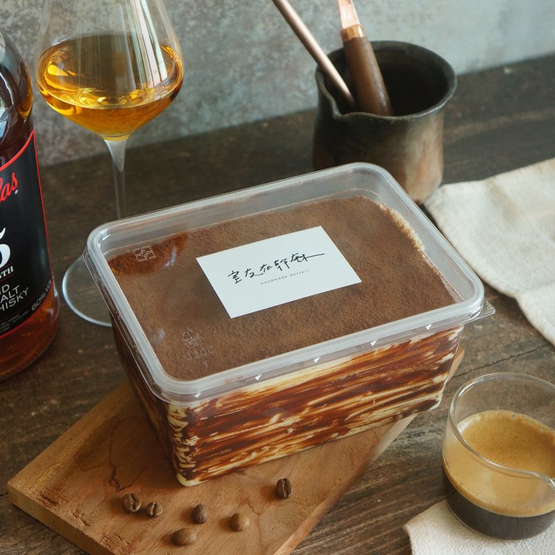 Drunkard's Tiramisu (boxed) - เค้กและของหวาน - วัสดุอื่นๆ ขาว