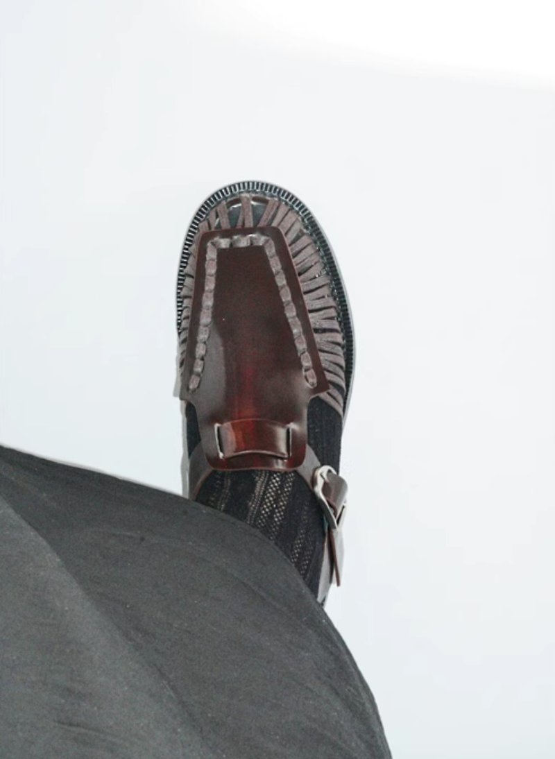 Japanese vintage hand-woven leather shoes - รองเท้าหนังผู้หญิง - หนังแท้ สีนำ้ตาล