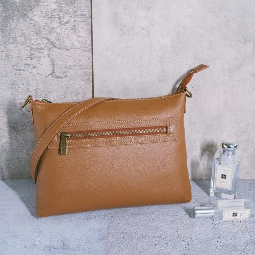 寇比手工皮件 Colbie Leather 真皮簡約斜揹包 5525 棕