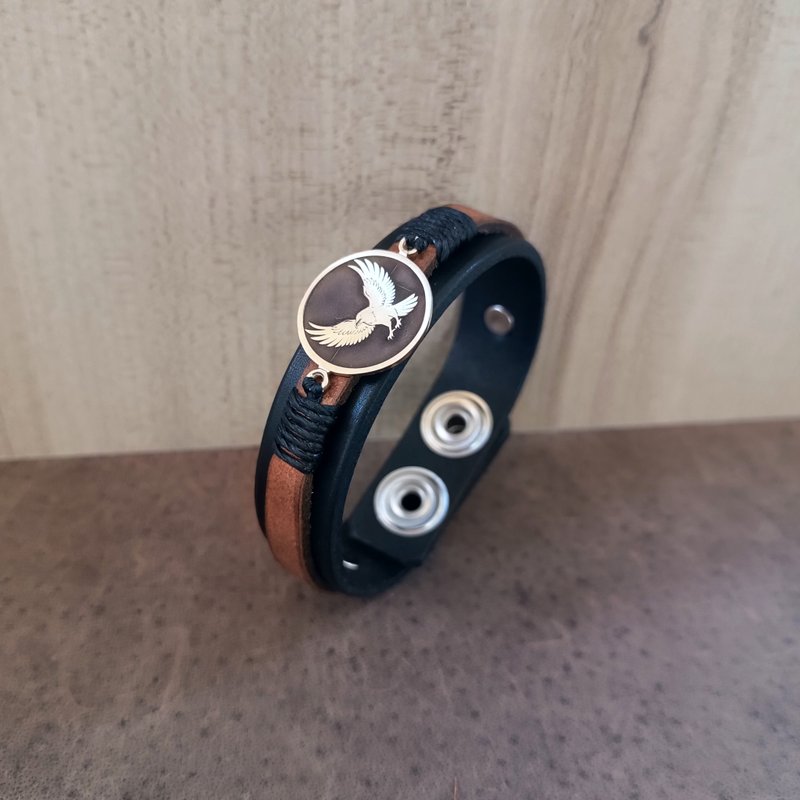 手工烏鴉皮革手環 動漫啟發排球精神毅力 - 手鍊/手環 - 真皮 黑色