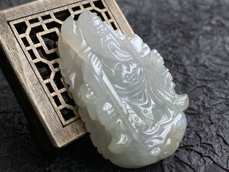 天然翡翠A貨緬甸玉項鍊~冰糯種~關公/關聖帝君玉墬帶刀官印附台證 - 項鍊 - 玉石 白色