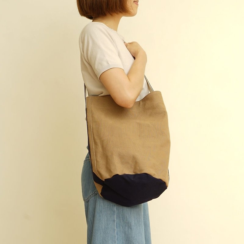 Mushroom MOGU/canvas shoulder bag/brown earth/Afu-new style - Messenger Bags & Sling Bags - Cotton & Hemp Brown