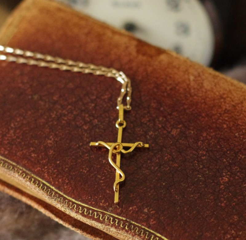 Gold and silver baby antique century-old brand French FIX gold-filled artistic line cross necklace N624 - สร้อยคอ - โลหะ สีทอง