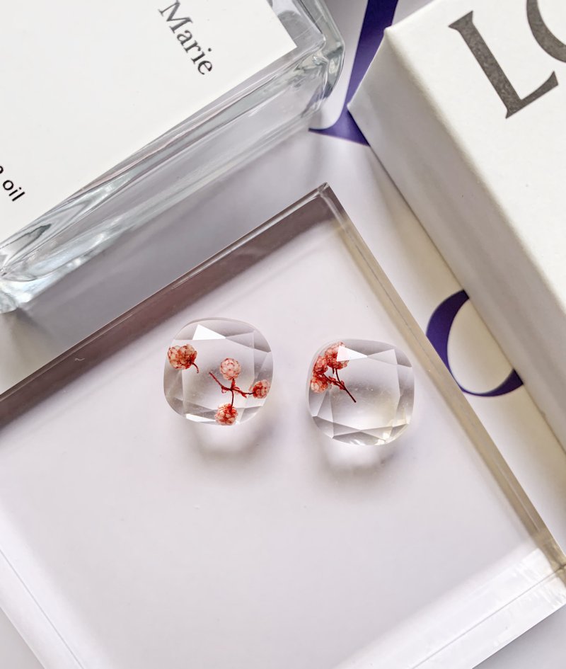 La Don-On-Ear Earrings-Ruby Saffron Ear Pins / Ear Clips Available - ต่างหู - ทองแดงทองเหลือง สีแดง