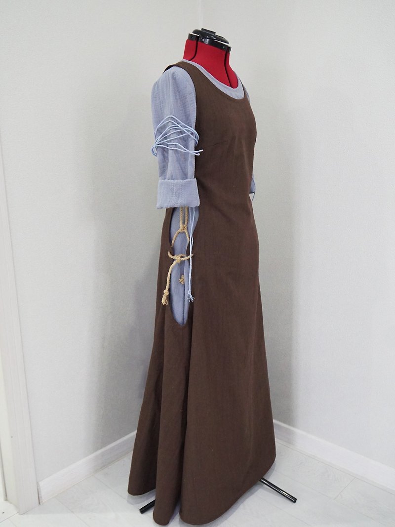 Eowyn brown cosplay costume - inspired by Lord of the Rings - Made to order - Evening Dresses & Gowns - Polyester Brown