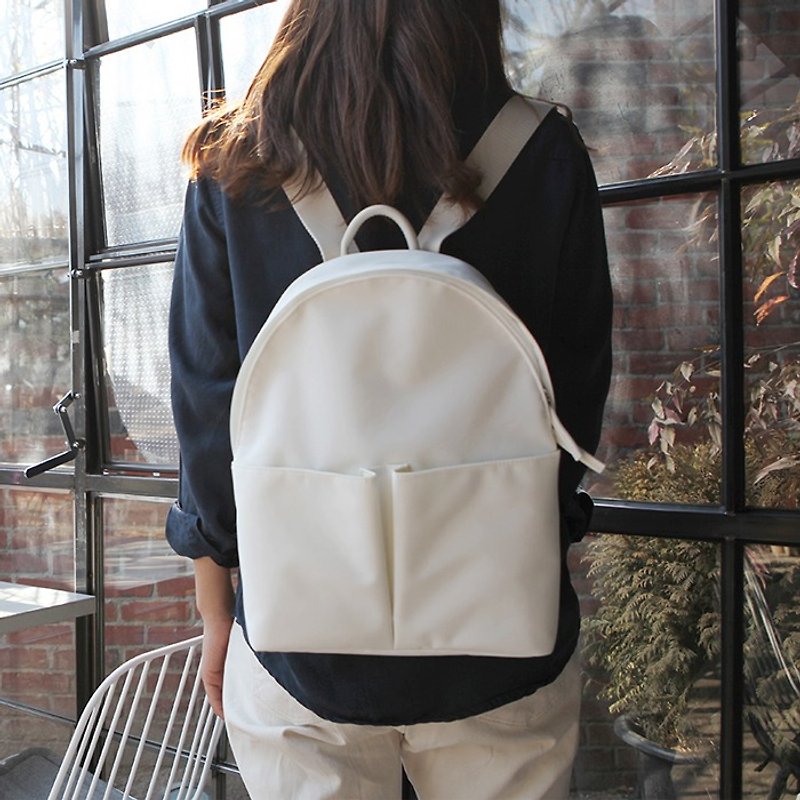ithinkso- DAY BACKPACK Wan after backpack _White