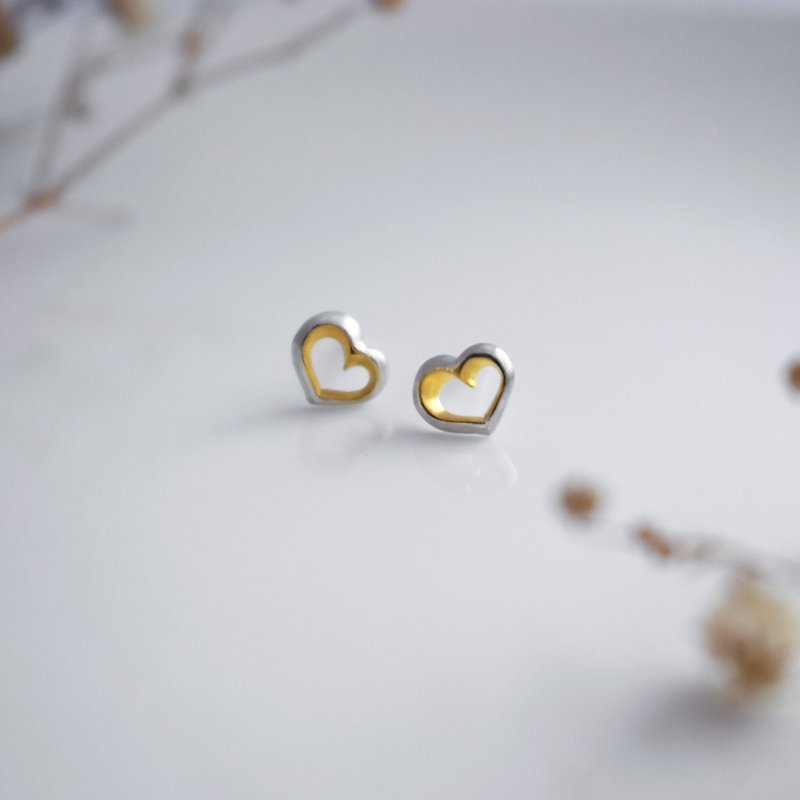 [Handmade] Different small series - love earrings (14K gold two-color jewelry electroplating version) - Earrings & Clip-ons - Sterling Silver Gold