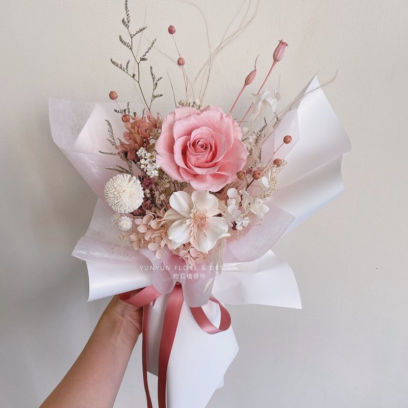 YUNYUN [Customized color] Permanent flower & dry flower bouquet/large rose - ช่อดอกไม้แห้ง - พืช/ดอกไม้ สึชมพู