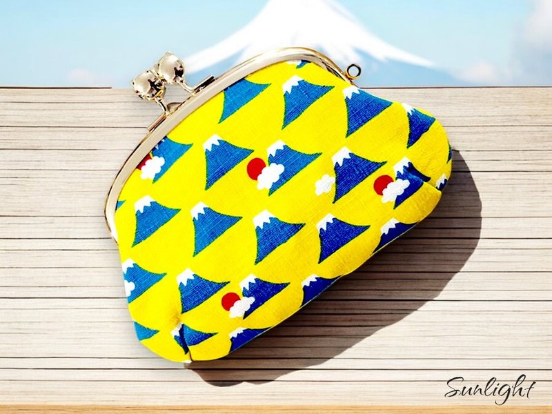 Sunshine Alley-Handmade Happy Temperature Japanese-style Mount Fuji gold wallet coin purse, storage bag - กระเป๋าใส่เหรียญ - ผ้าฝ้าย/ผ้าลินิน 