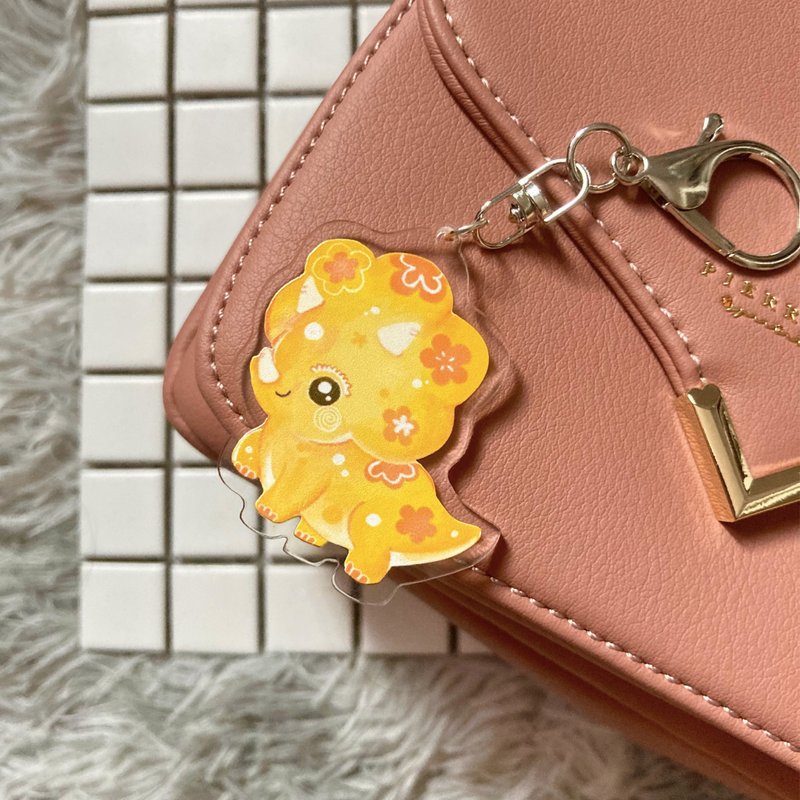 \ 限時优惠 / 可愛三角龍鑰匙圈 | TRICERATOPS KEYCHAIN 50x50mm - 鑰匙圈/鑰匙包 - 壓克力 橘色