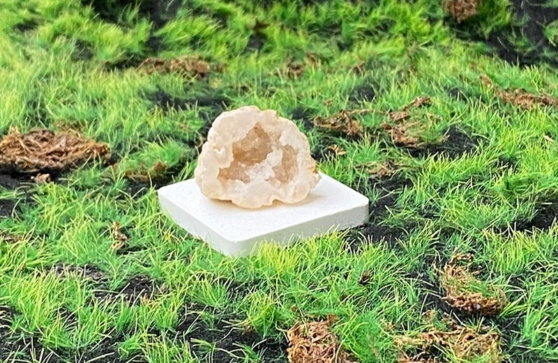天然原礦招財瑪瑙白晶洞 招財開運 快速出貨 風水小物 辦公室擺件 - 擺飾/家飾品 - 水晶 多色
