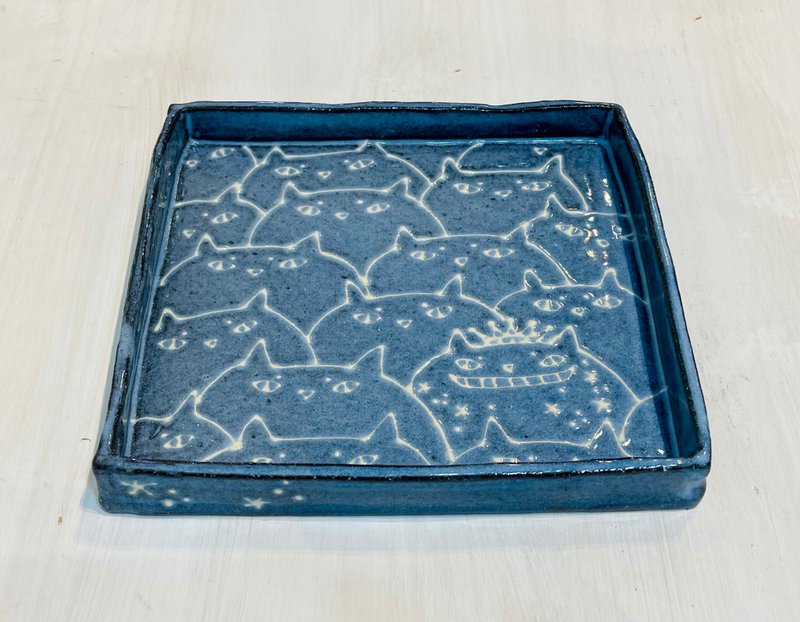 Find the Star Cat King! square plate - Plates & Trays - Pottery Blue