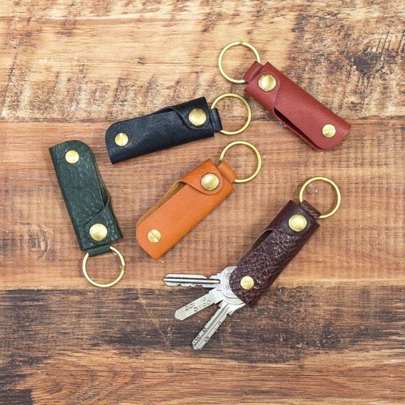 Tochigi Leather Key Case Brass Screw Shackle keycase Brass Made in Japan - ที่ห้อยกุญแจ - หนังแท้ หลากหลายสี