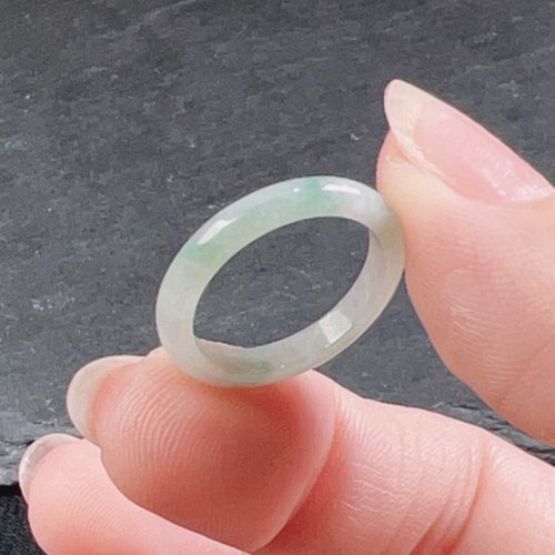 瓔珞珠寶盒 E.L.Jewelry Box 【求‧緣】飄綠花翡翠戒指戒圈 | 國際9.5圍 | 天然緬甸玉翡翠A貨