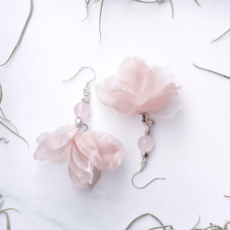 Aiko | Unique Sakura Fabric Flower Earring with Crystal and Golden Plating Hook - ต่างหู - วัสดุอื่นๆ สึชมพู