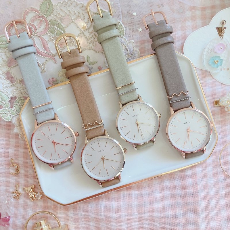 開學禮物 復古 Simple watch with charm 簡約手錶 考試手錶 - 女錶 - 其他材質 卡其色