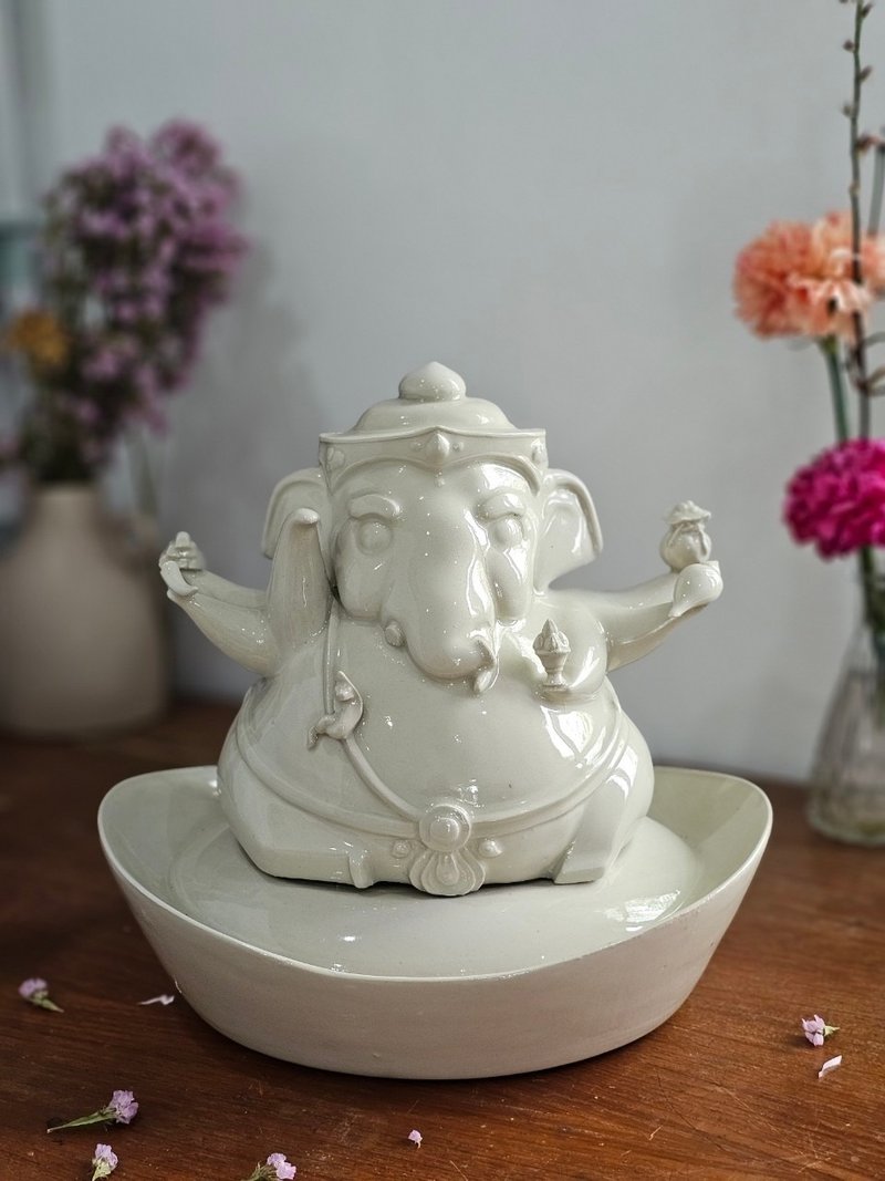 Lord Ganesha, Ganesh made of ceramic, 6 hands, holding silver and gold. - Pottery & Ceramics - Pottery 