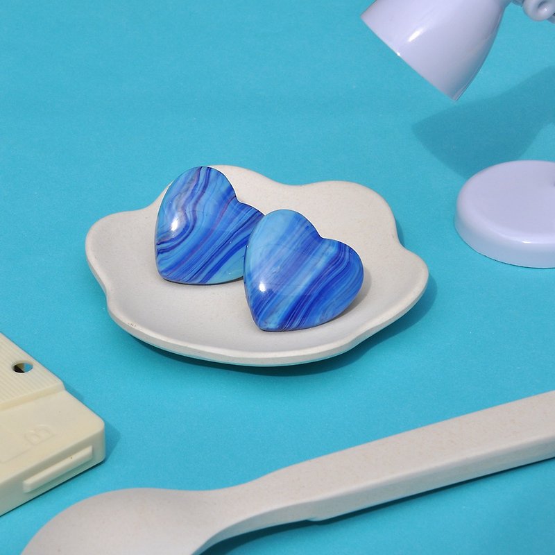 Blue rendering gradient love earrings/ Acrylic earrings