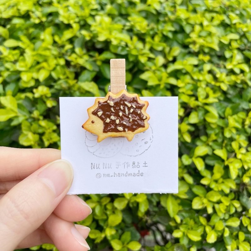 Hedgehog biscuit wooden tongs - อื่นๆ - ดินเหนียว สีนำ้ตาล