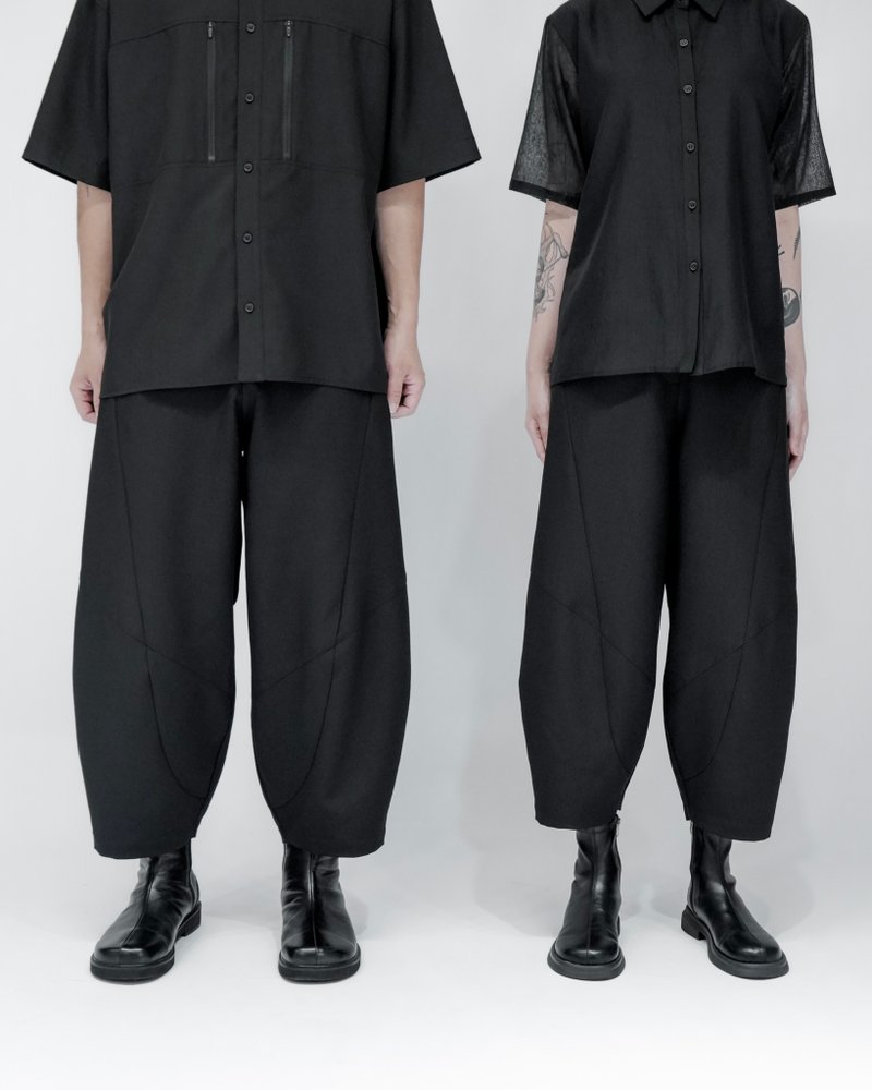 MUKK DESIGN 剪接錐形九分褲 - 男長褲/休閒褲 - 聚酯纖維 黑色