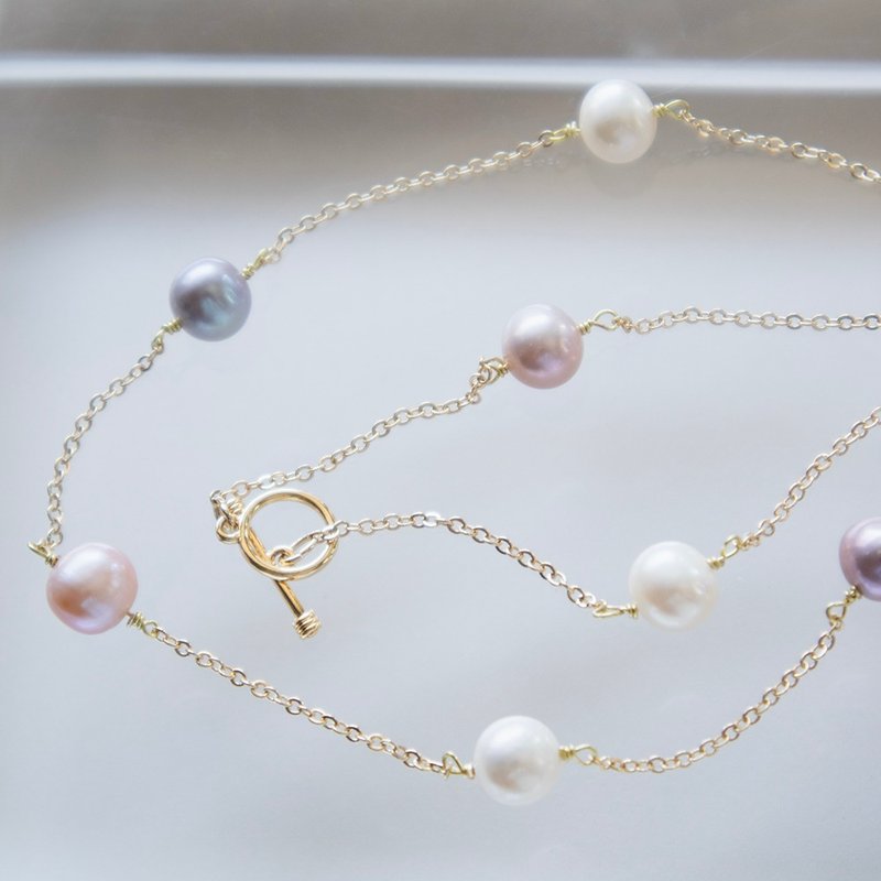 Soap bubble colored pearl station necklace - Necklaces - Pearl Multicolor