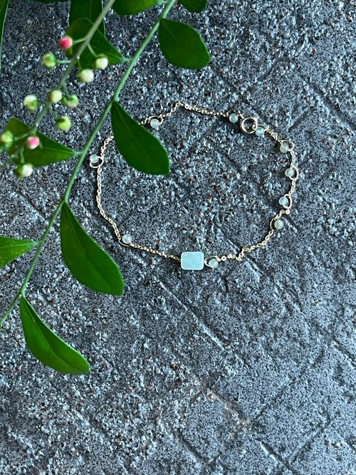 Fayina / fayina original design 細手鍊 II 緬甸玉白翡方塊X橄欖石 I 防敏包金保色鍊緬甸A貨翡翠