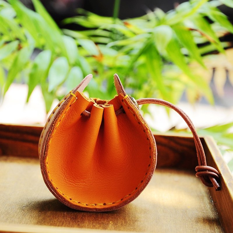 Genuine leather coin purse / replaceable neck hanging
