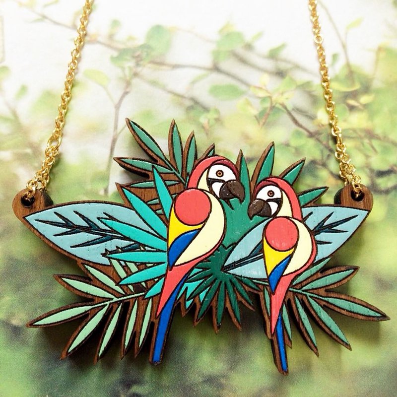 Wooden necklace macaw bird - สร้อยคอ - ไม้ สีแดง