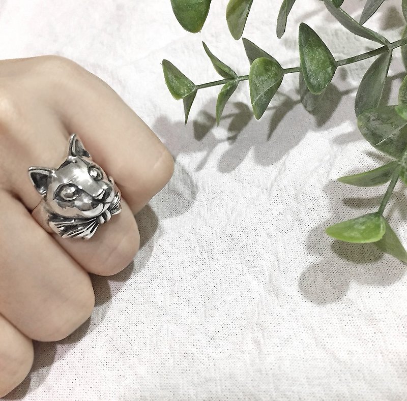 Cat  with Ribbon Silver Ring