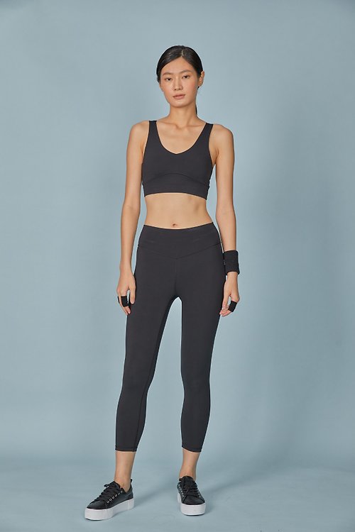 GLOW activewear Emily legging in black - Size S