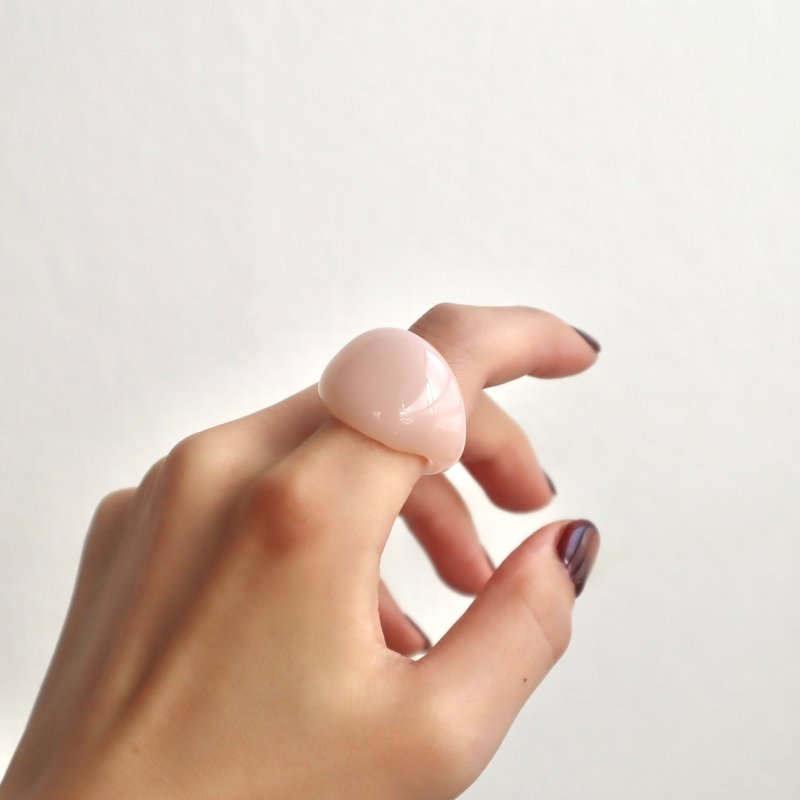 Beige pink glass ring - General Rings - Glass Pink