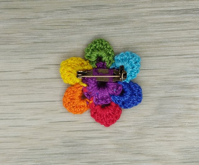 Green Pin on sale Floral brooch Irish crochet