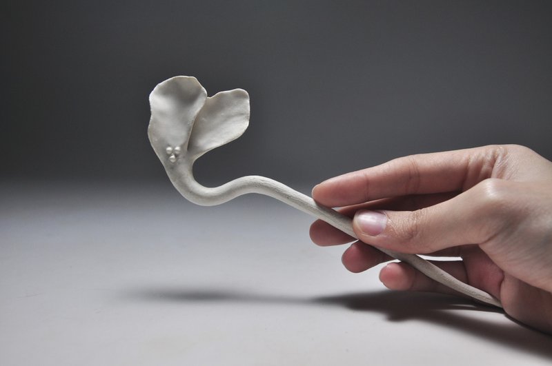 陶瓷手作茶針-陸 雲林文化藝術獎工藝類得獎作品-吾感藥席 - 茶壺/茶杯/茶具 - 瓷 白色
